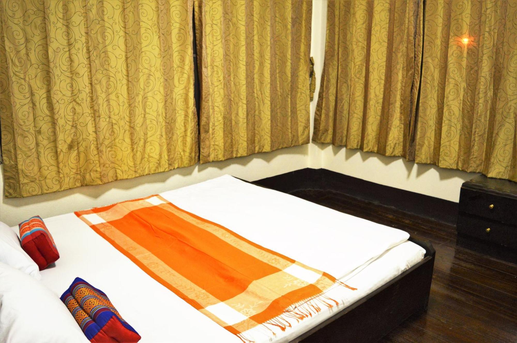 28 Rachabutr Hostel Ubon Ratchathani Phòng bức ảnh