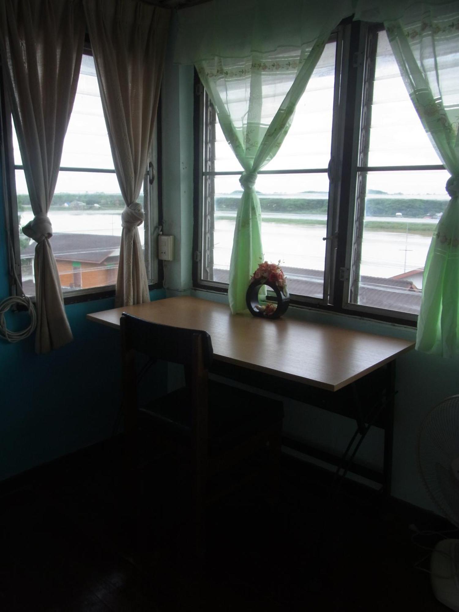 28 Rachabutr Hostel Ubon Ratchathani Phòng bức ảnh